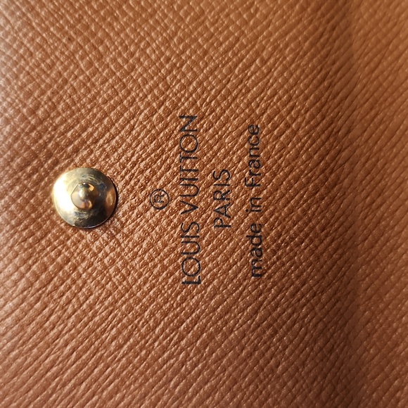 Louis Vuitton Wallet - Picture 3 of 13